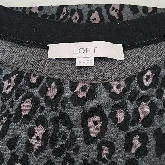 LOFT Cheetah Print Top - Picture 2 of 5